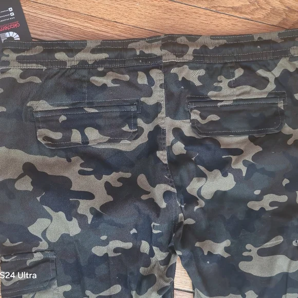 Akademiks Men’s Camo Cargo Pants Multi-Pocket Drawstring NWT Size XL - Picture 8 of 9